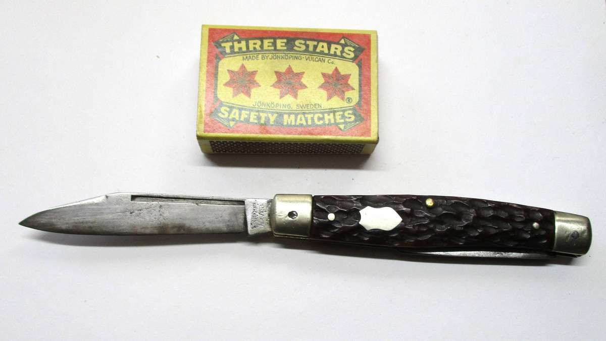 Old Solingen / German made  Folding Knife - Jigged bone handles - carbon steel