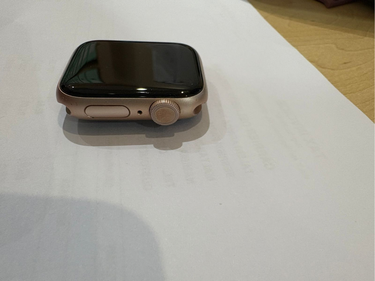 Apple watch series 6 rose gold GPS