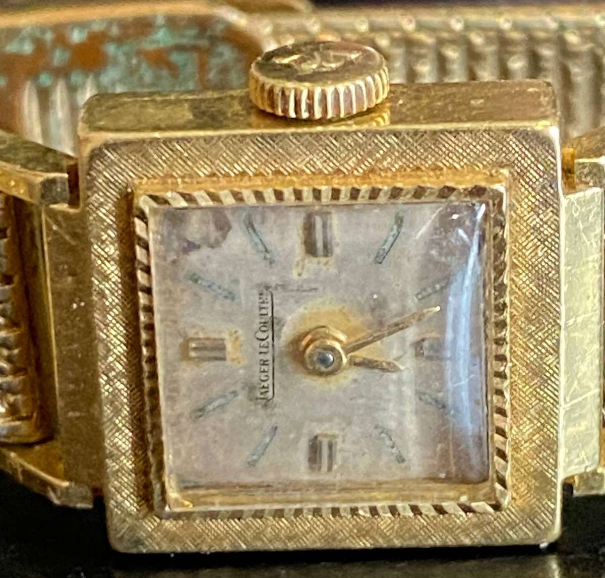 Jaeger LeCoultre solid 18ct yellow gold watch