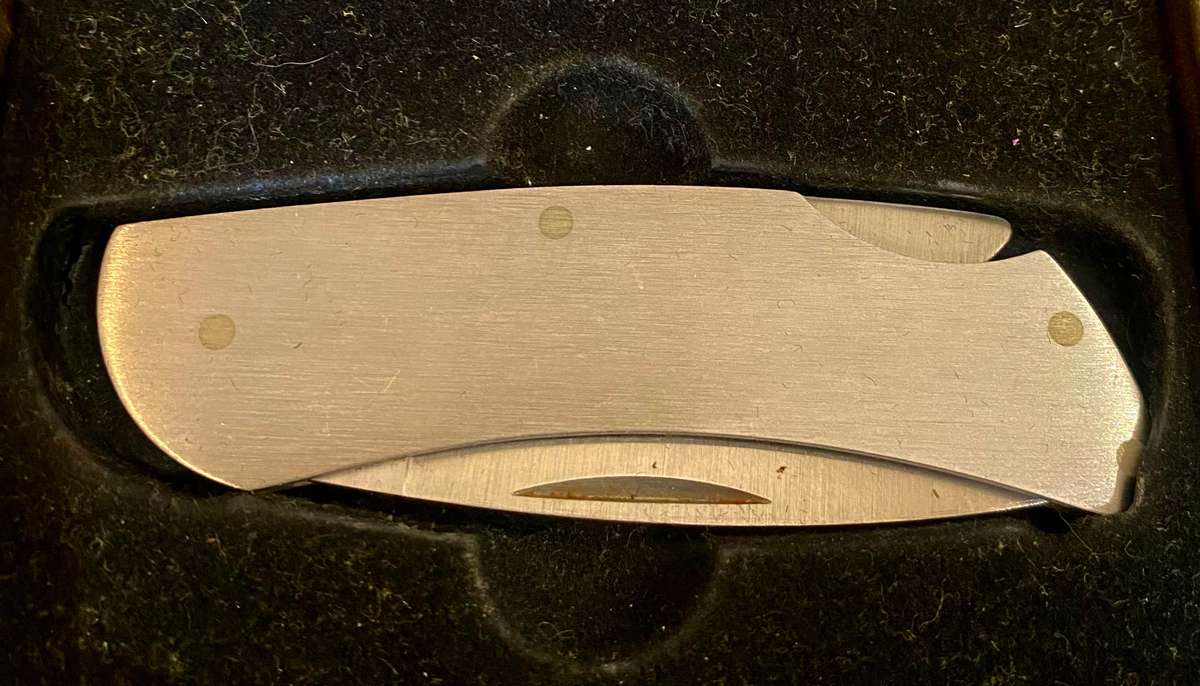 Genuine Zippo collectable folding pocket knife in original box with papers