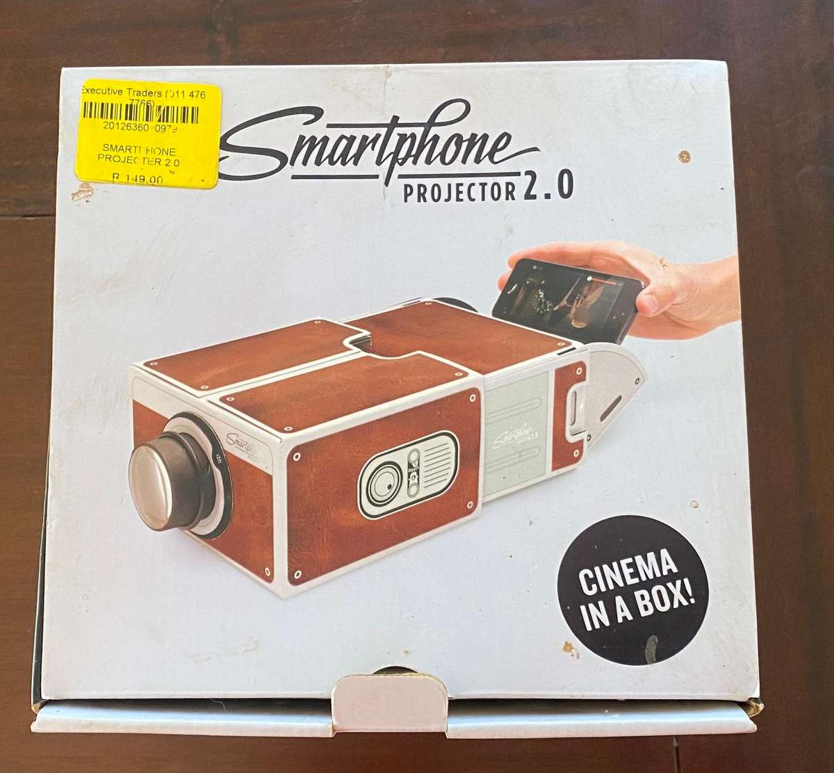 smartphone cinema in a box projector