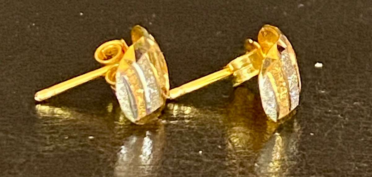 18ct yellow and white gold curved stud earrings with texture design