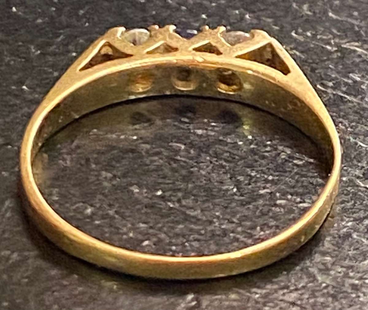 Edwardian 9ct yellow gold blue sapphire and diamond ring