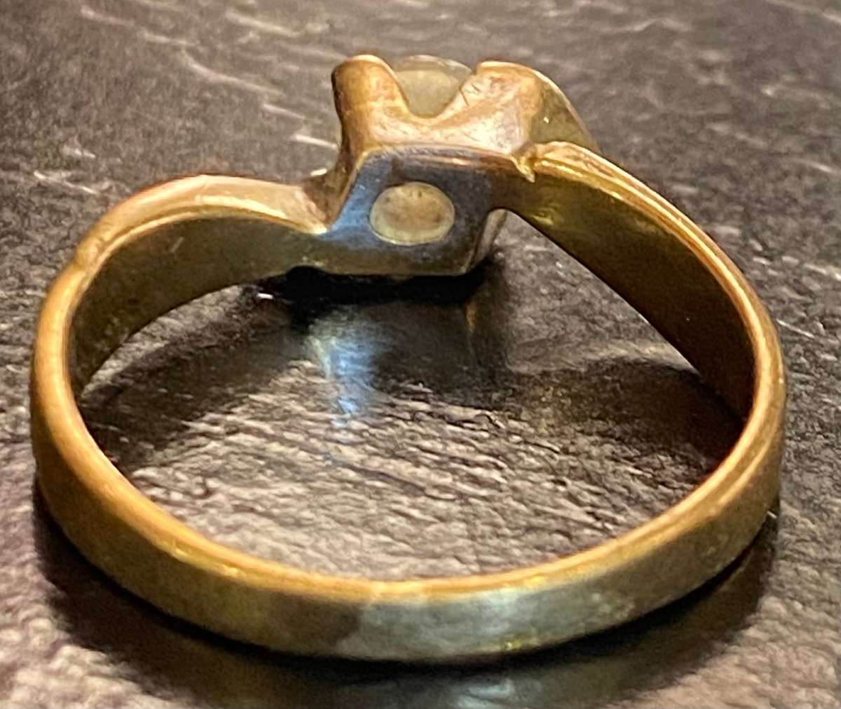 9ct Yellow gold and Cubic Zirconia solitaire Ring