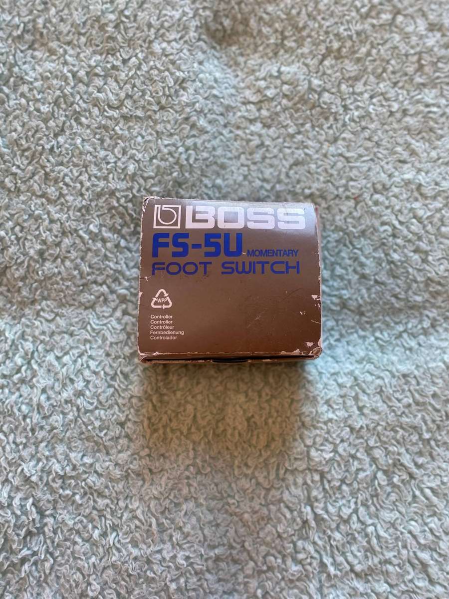 Boss FS-5U guitar foot pedal  in box