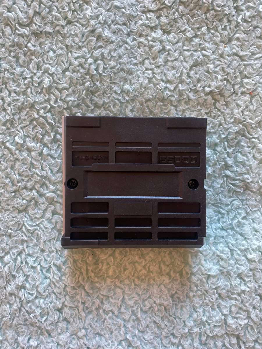 Boss FS-5U guitar foot pedal  in box