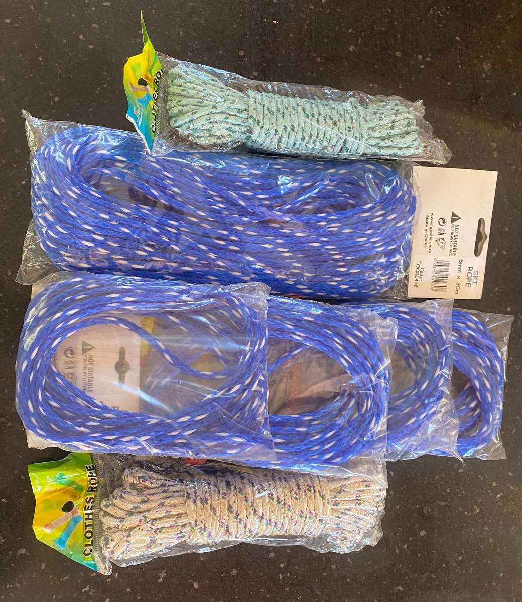 Job-lot of ropes/ tie downs