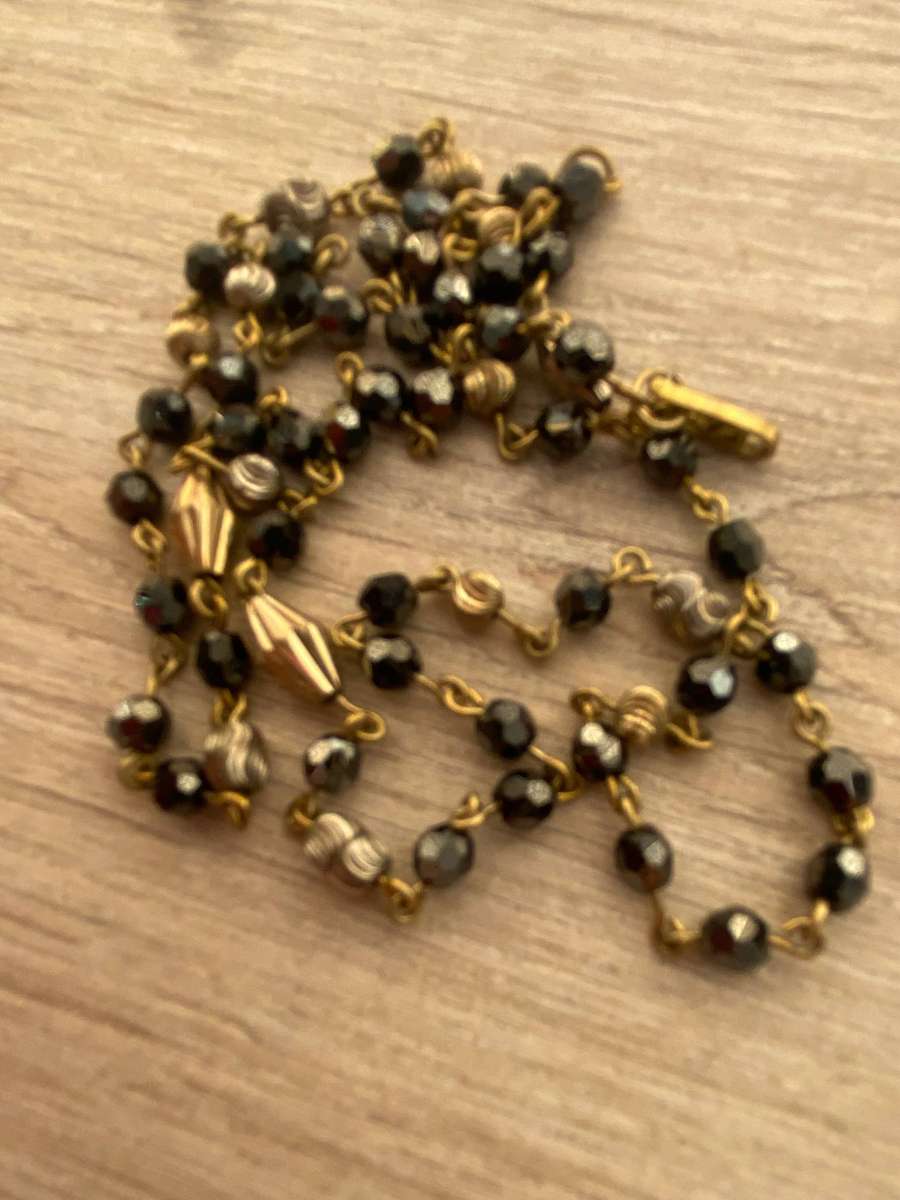 9ct yellow gold and black bead mangalsutra necklace