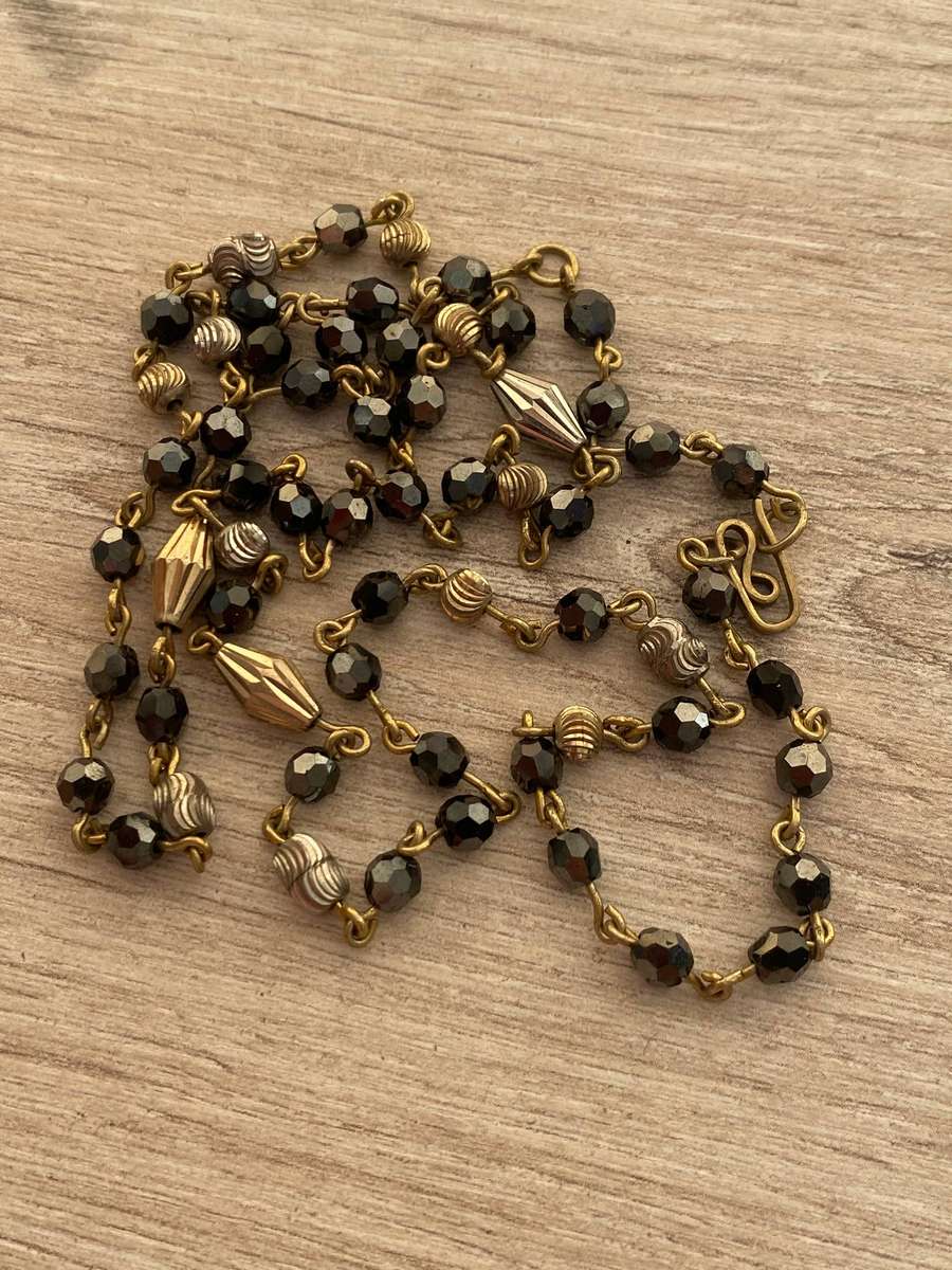 9ct yellow gold and black bead mangalsutra necklace