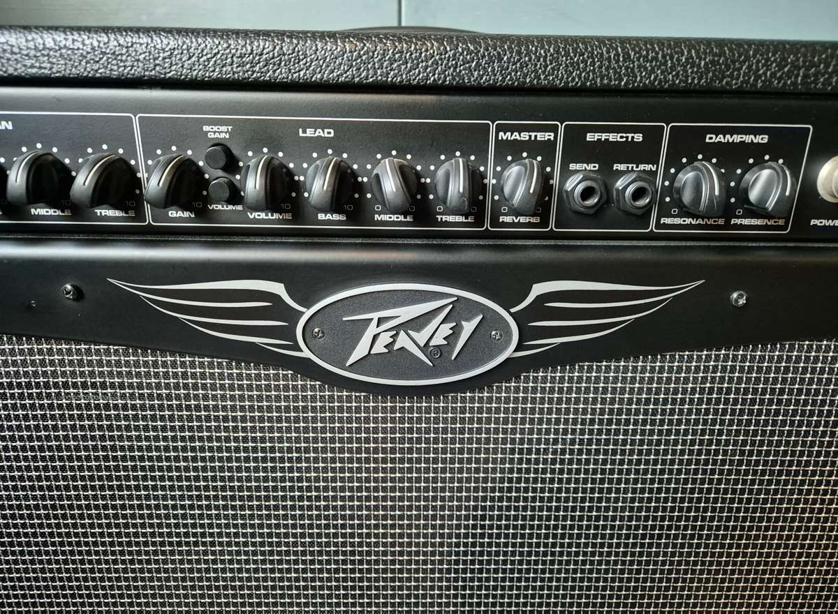 Peavey Valveking VK212 Guitar Valve Amp