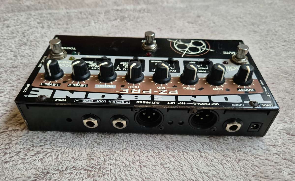 Radial Tonezone PZ-Pre Acoustic PreAmp and DI