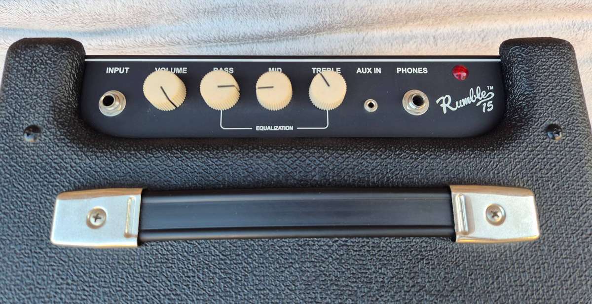 Fender Rumble 15 Bass Guitar Practice Amp