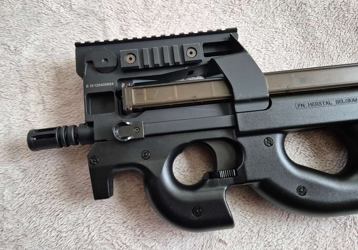 FN Herstal Airsoft P90 SMG - 6mm BB