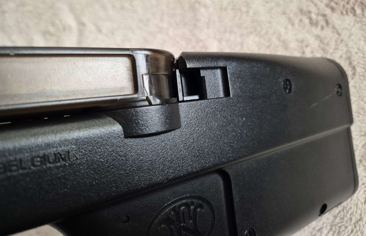 FN Herstal Airsoft P90 SMG - 6mm BB