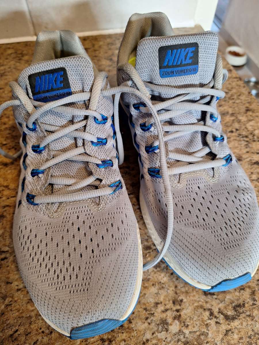 Nike Air Zoom Vomero 10 running shoes - UK9/US10