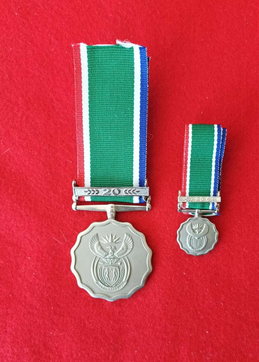 SANDF - GENERAL SERVICE MEDAL GSM - 20 YEAR - FULL SIZE & MINIATURE