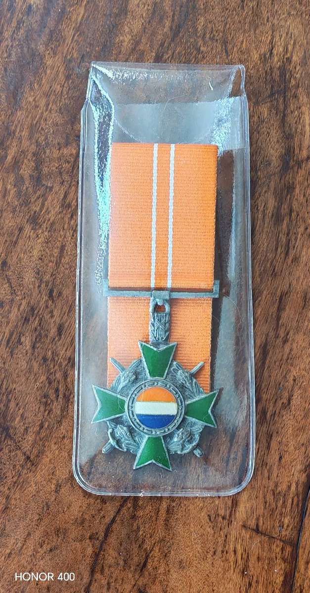 SADF - HONORIS CRUX SILVER - FULL SIZE  WITH PROVENANCE