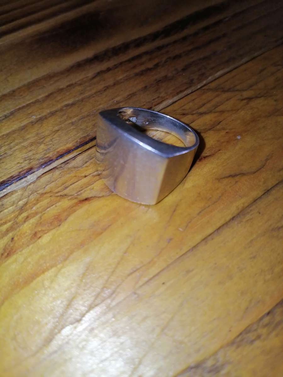 Solid Silver Unisex Ring!