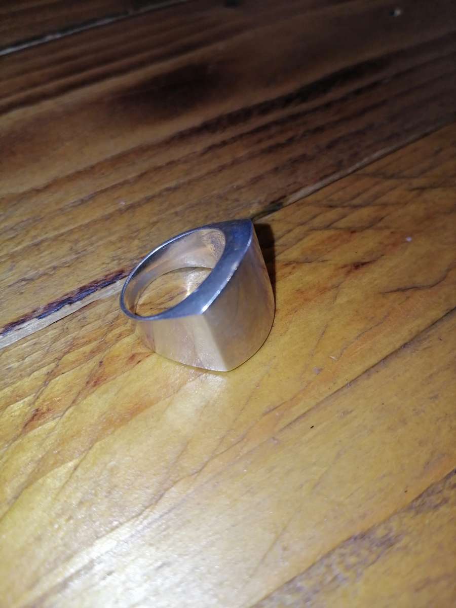 Solid Silver Unisex Ring!