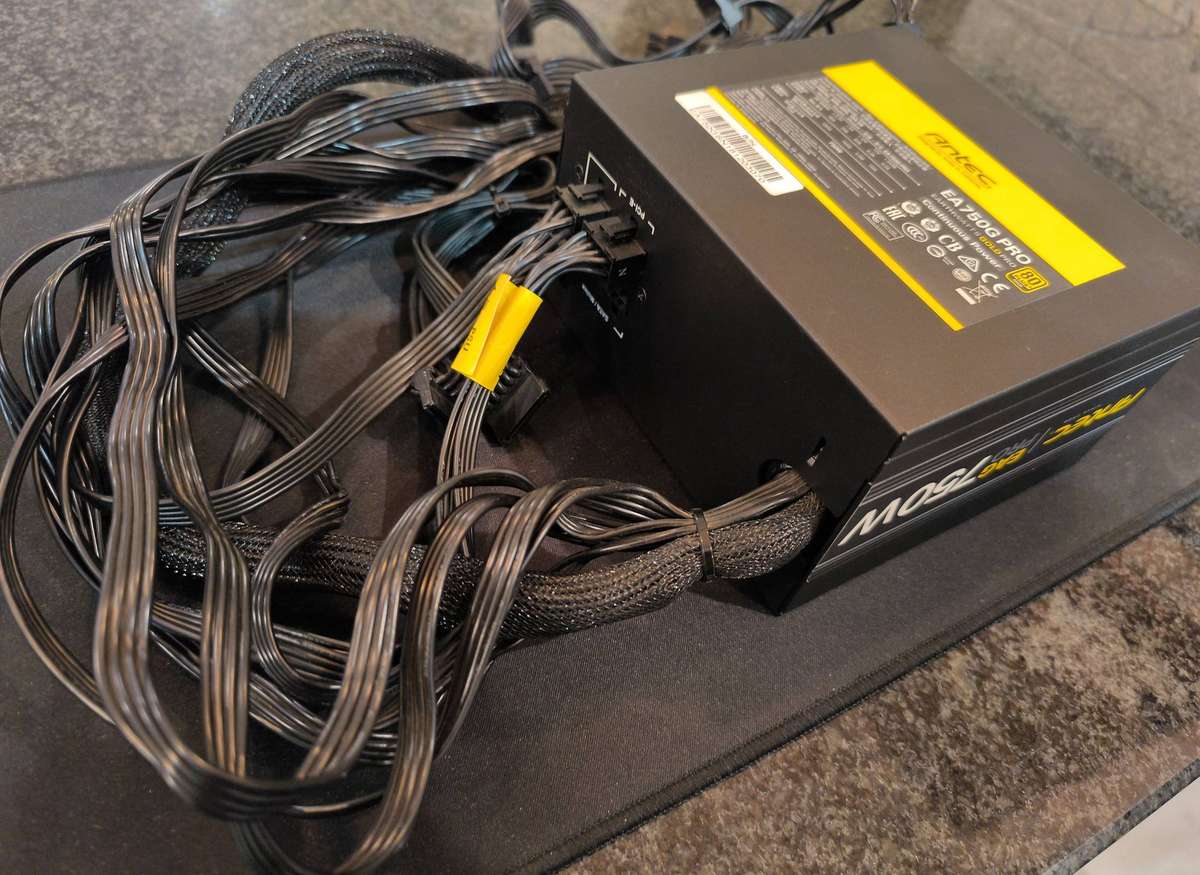 750W GOLD PRO - Antec EAG PSU