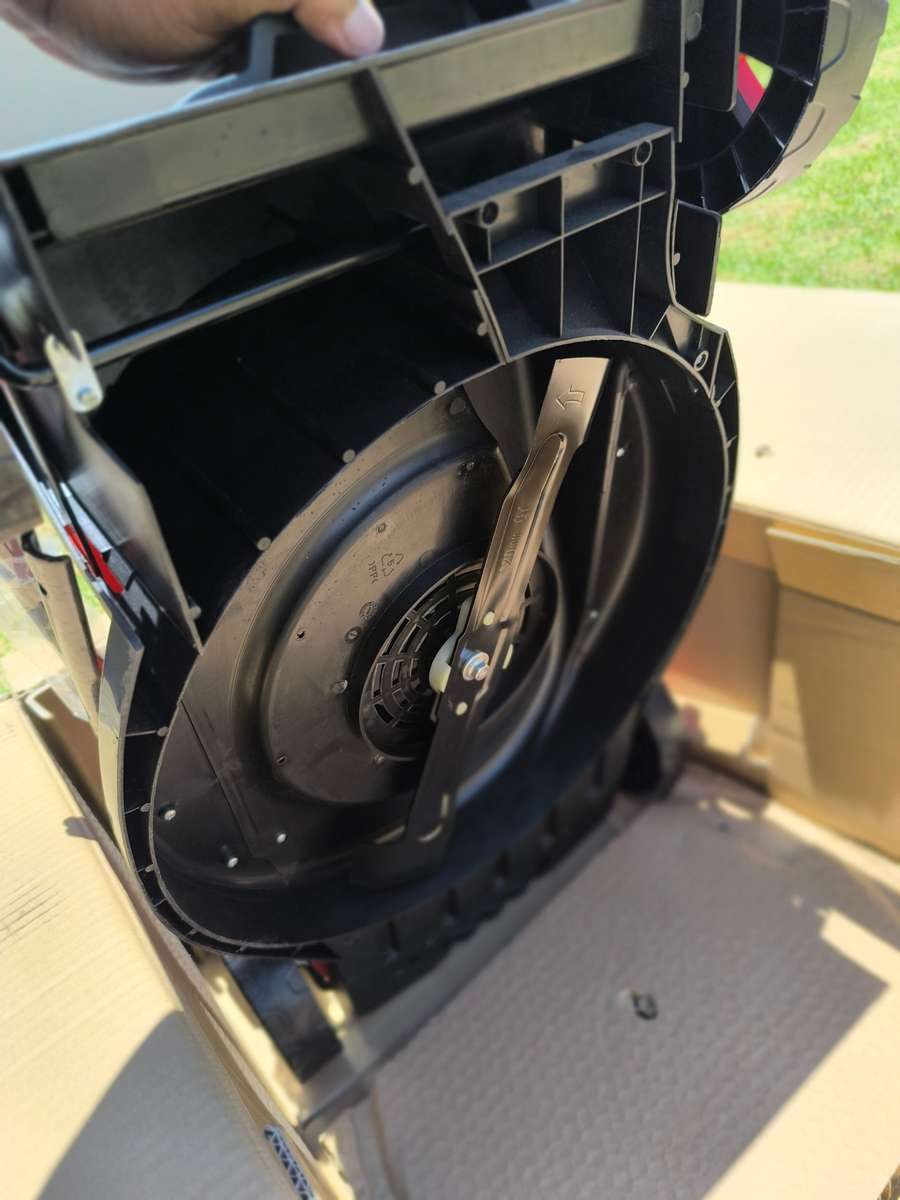 Casals - 2000W Electric Lawnmower (New)