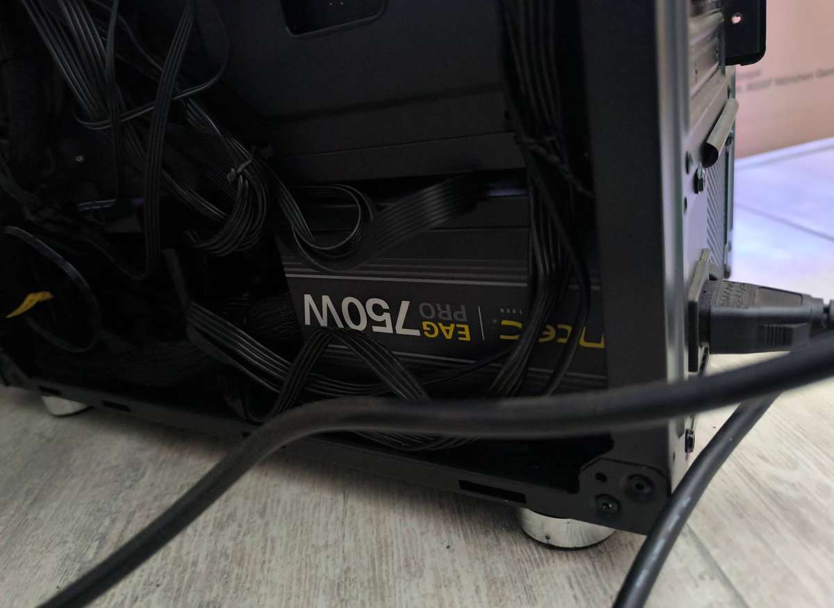 750W GOLD PRO - Antec EAG PSU