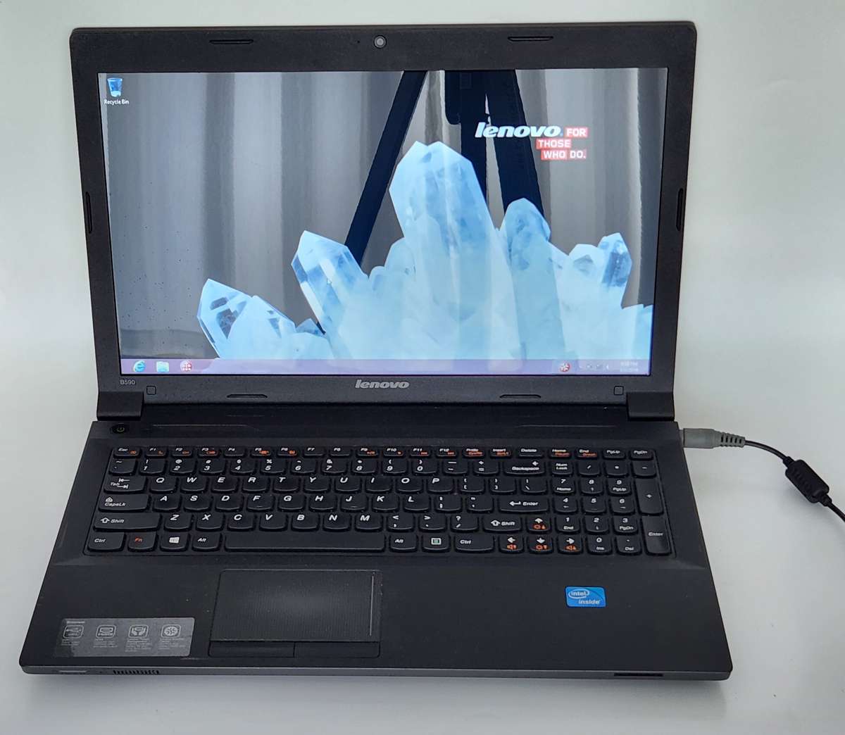 LENOVO B590 LAPTOP up for Grabs - ****** LOW LOW SHIPPING *****