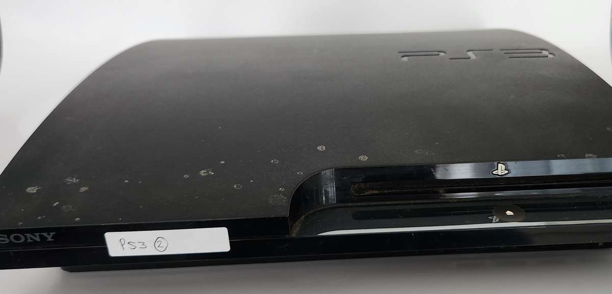 SONY PLAYSTATION 3  CONSOLE - MODEL CECH-2004B up for Grabs - ****** R30 SHIPPING *****