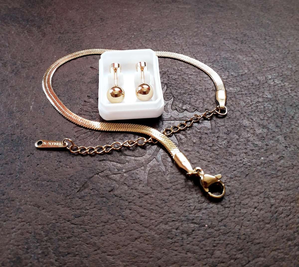 Stainless Steel No-Fade Bracelet and Ball Stud Earrings