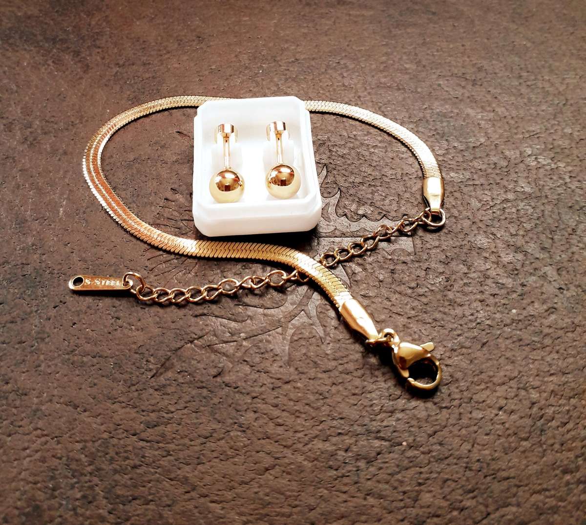 Stainless Steel No-Fade Bracelet and Ball Stud Earrings