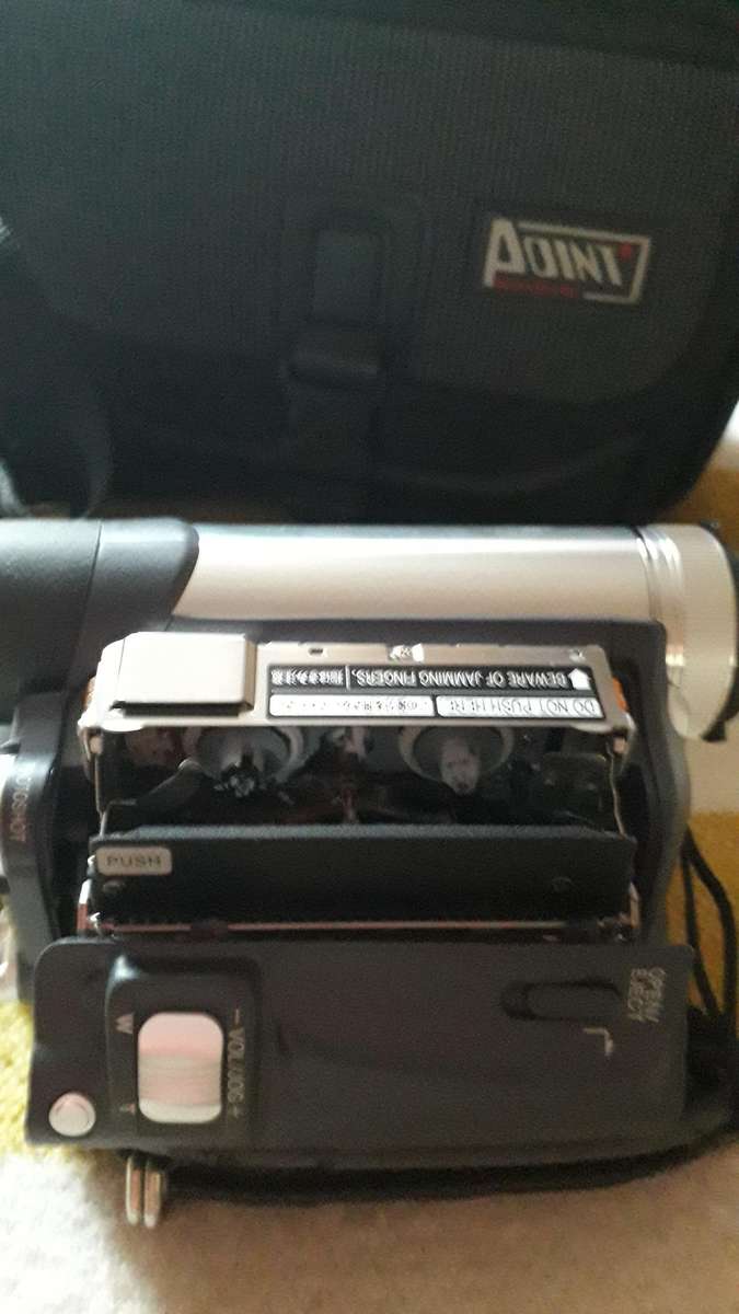 Panasonic Digital Video Camera Camcorder NV-GS11 with Carry Case