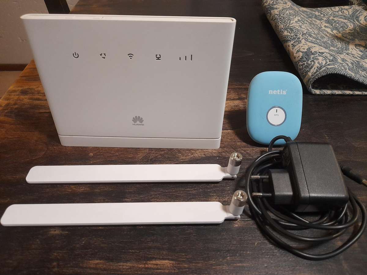 Huawei LTE B315s-22 Router + Netis Wifi Extender