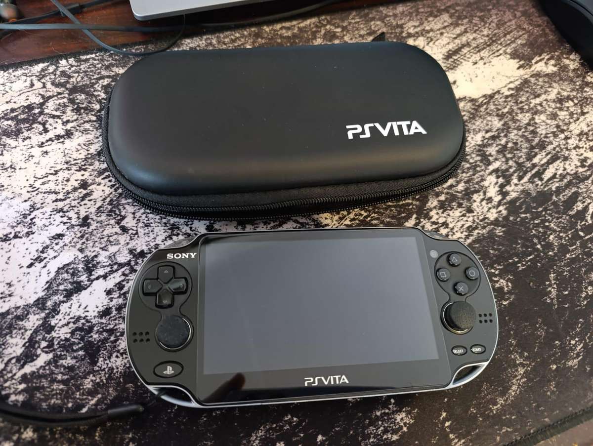 PlayStation Vita (PSVita) PCH-1104 3G/Wi-Fi + Enso CFW + 256GB Storage