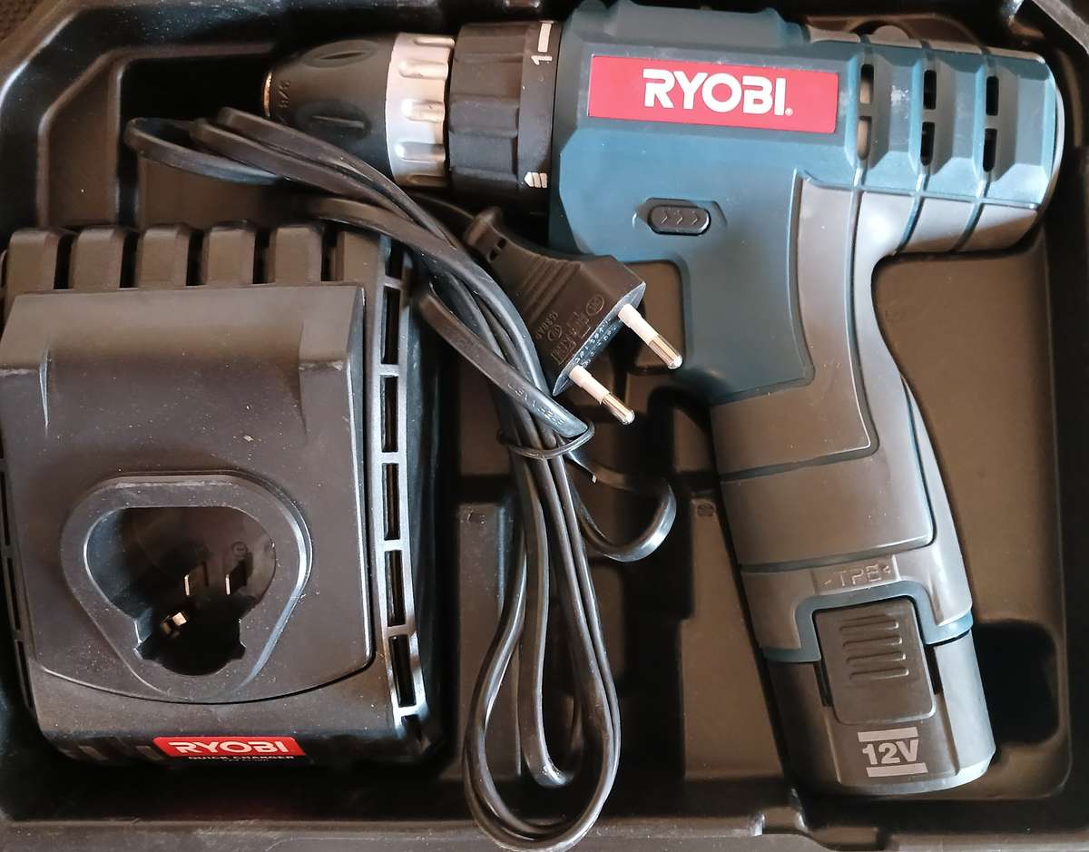 Ryobi 12V Cordless Driver Drill (CLD - 1216) - Display