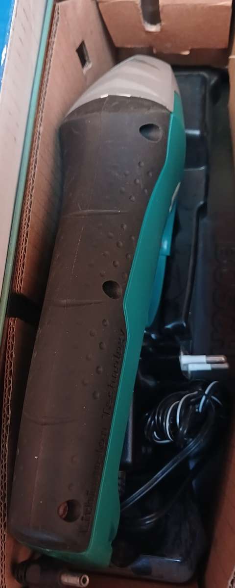 Bosch Ciso Cordless Garden Pruner (Display)