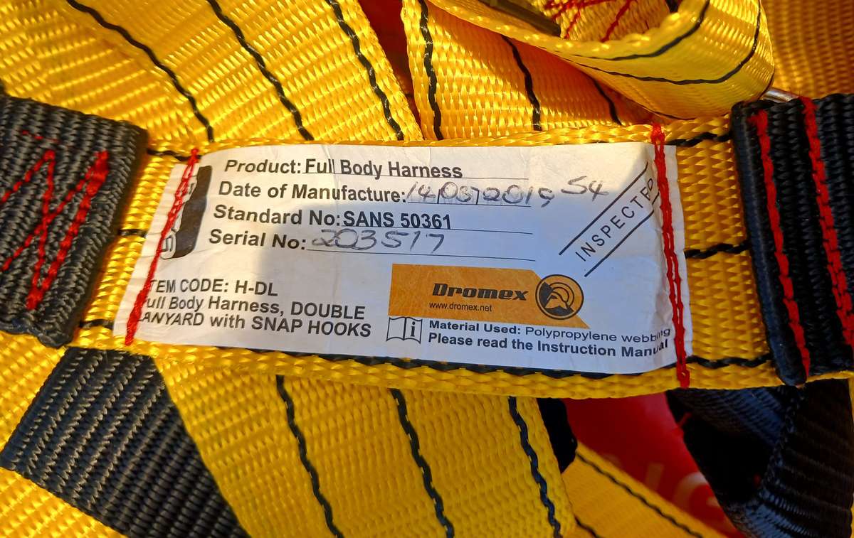 Full Body Harness Double Lanyard with Snaphooks