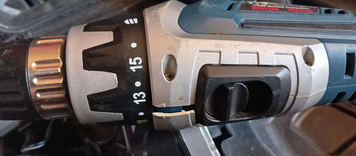 Please Read - Cosmetics - Ryobi 12V Cordless Driver Drill (CD-1220)