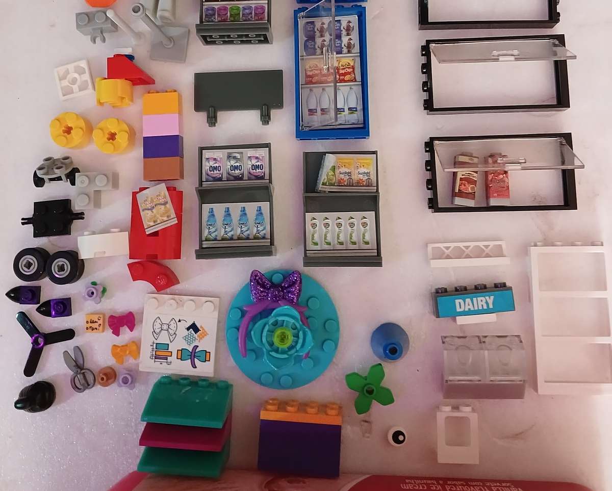 Checkers Lego Little Shop and Accessories