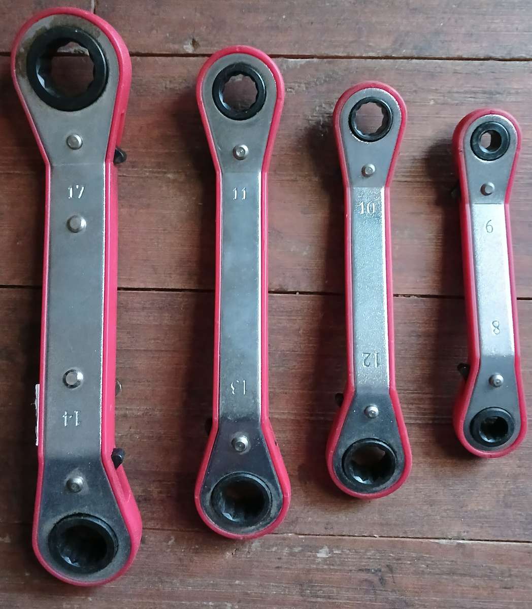 4 Piece Ring Ratchet Spanner Set (6, 8, 10, 11, 12, 13, 14 & 17mm)
