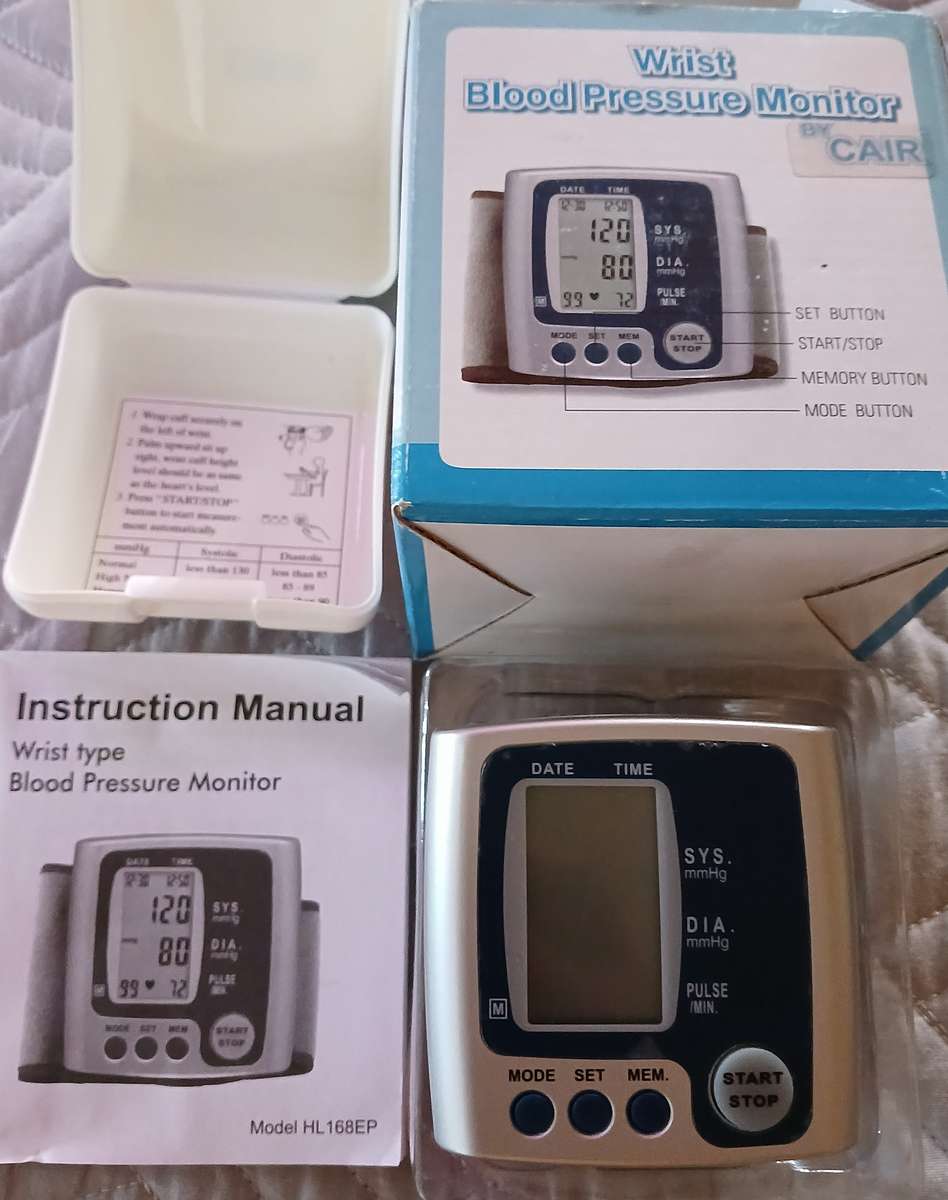 Auto Wrist Watch Blood Pressure Monitor (99 Memories)