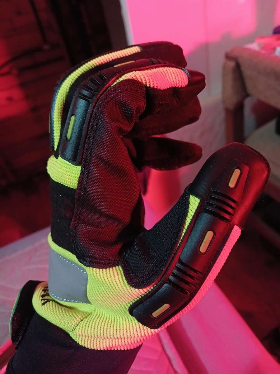 Anti Shock Gloves - Medium to Large fit