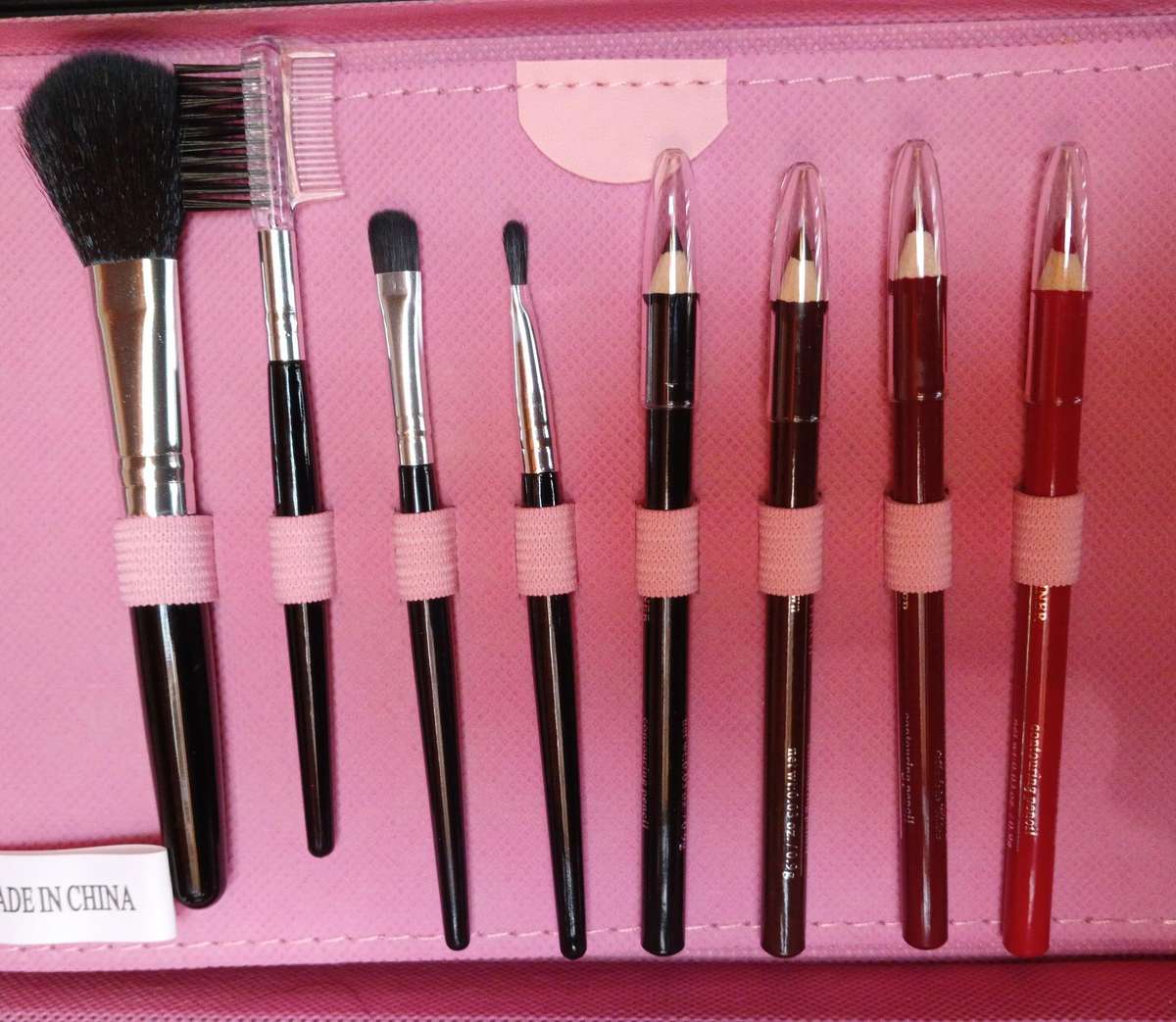 42 Piece Deluxe Make-up Art Set