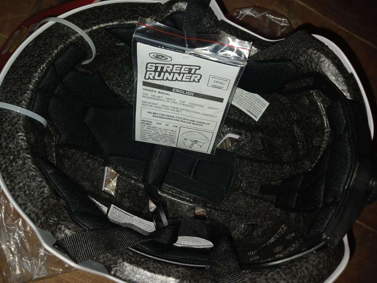 Street Runner Extreme Sports Helmet/Head-Protective Gear (Medium) 1 bid for 2 units