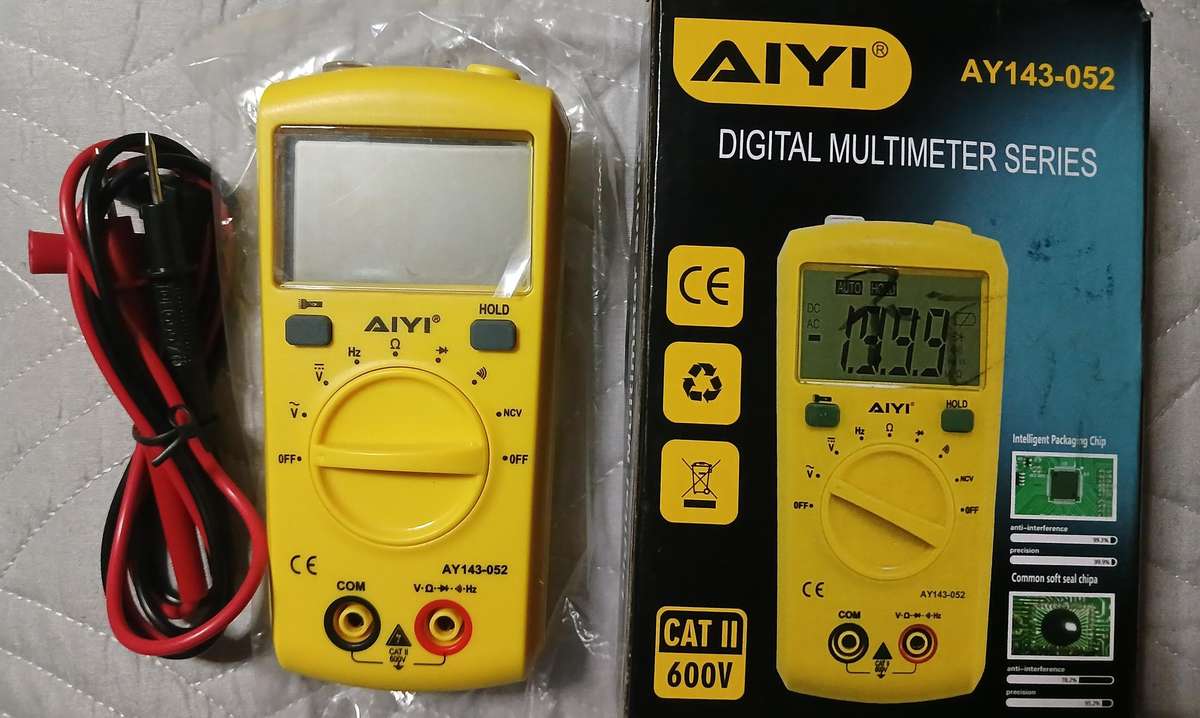 600V CAT2 Digital Multimeter with Auto Ac/Dc - Torch and NCV Function