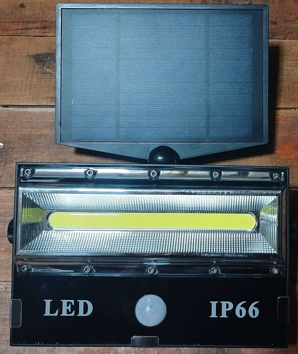 Solar Radar Sensor Street/Outdoor Lamp (IP66)