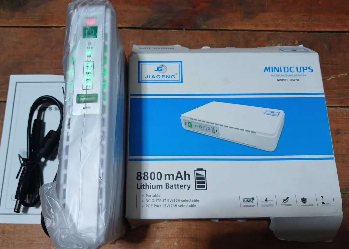 5/9/12V Dc Mini Back UPS 15/24 POE (8800mah)