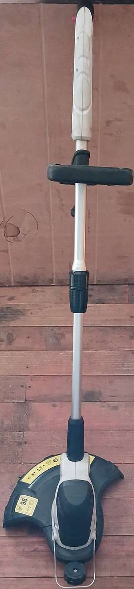 550w Ryobi Grass Trimmer - Needs Spool/Cover See Last Image