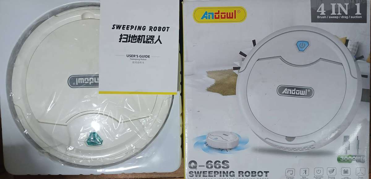 4 in 1 Sweeping Robot with 2400mah Lithium Battery - Minor Box Wear