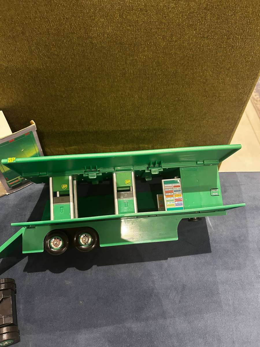 BP Transforming Truck (1997