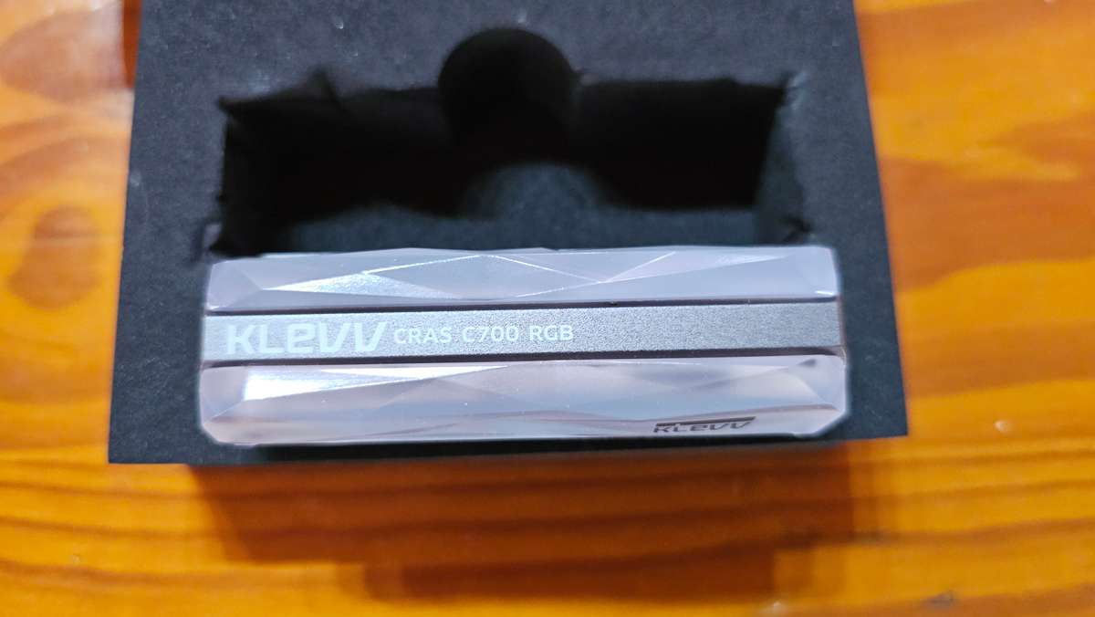 KLEVV CRAS C700 RGB 240GB M.2 PCI-e NVMe 3D